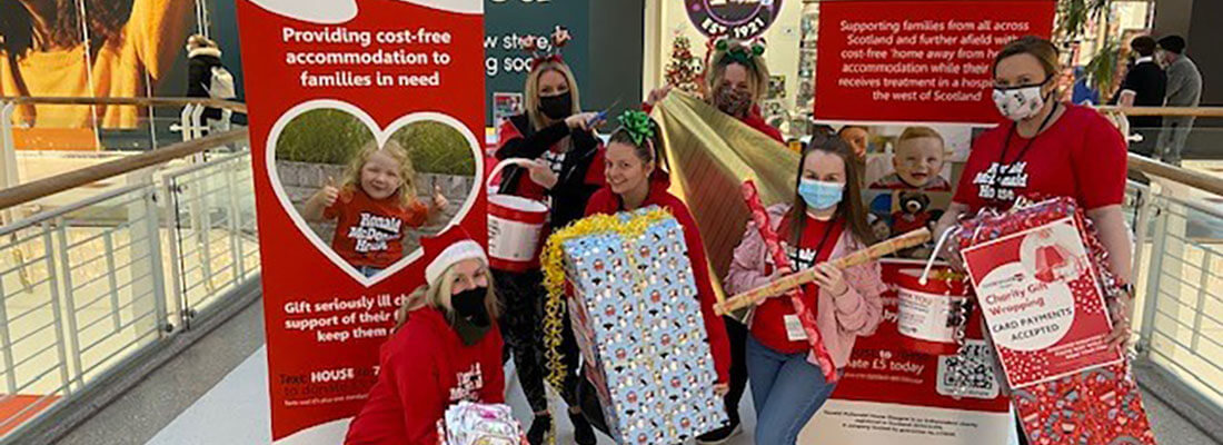 Ronald McDonald House’s Christmas Giftwrapping charity initiative Ronald McDonald House’s Christmas Giftwrapping charity initiative